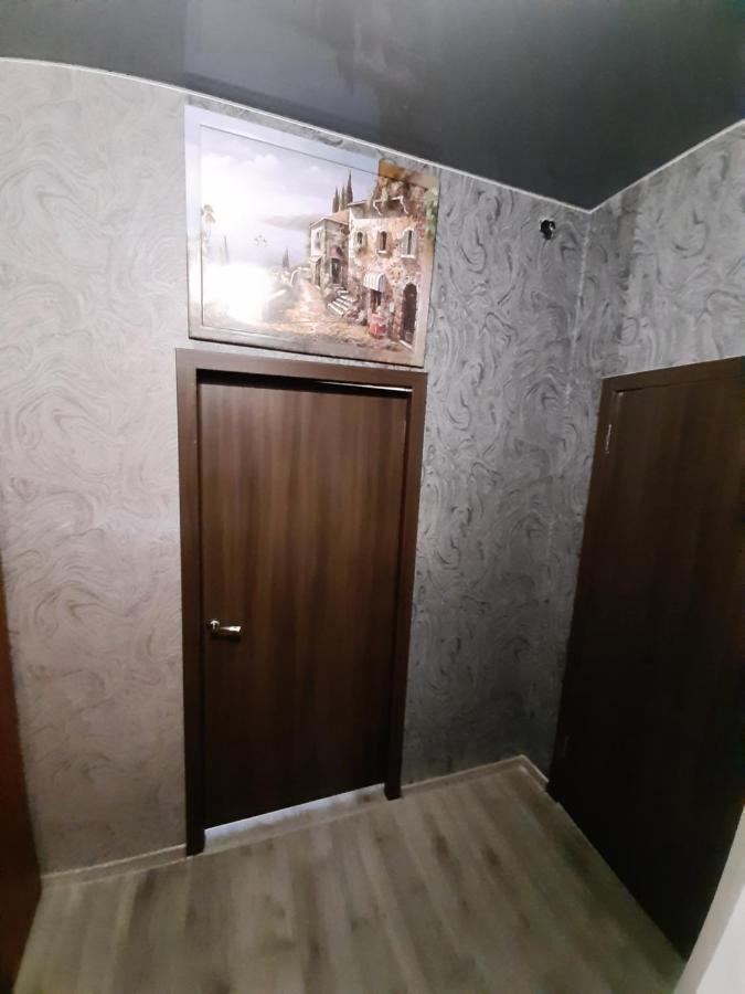 Apartment 2 Bed Rooms Near Aristokrat Zaporizhia Eksteriør billede